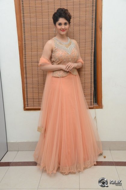 Surabhi-at-Gentleman-Movie-Audio-Launch